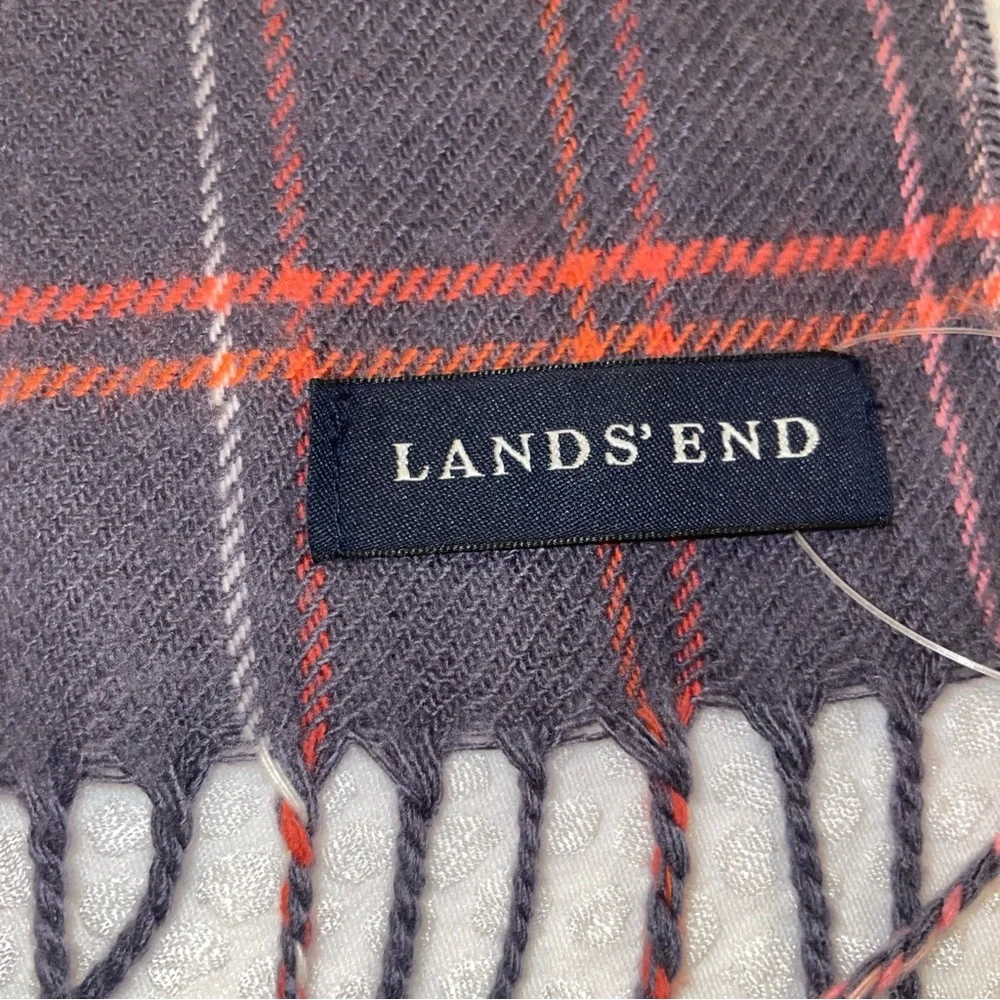 Lands'‎ End Men's Navy and Red Plaid Acrylic Scarf